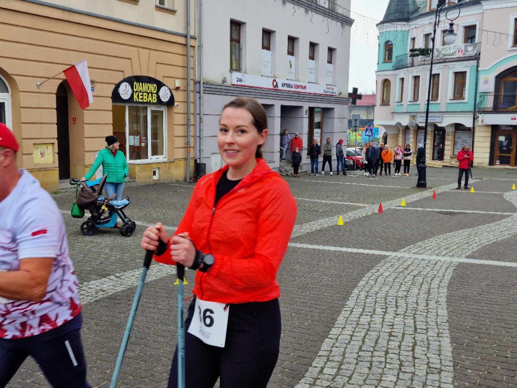 VIII Marsz Niepodległości Nordic Walking - Chrzanów Rynek 11.11.2023r.