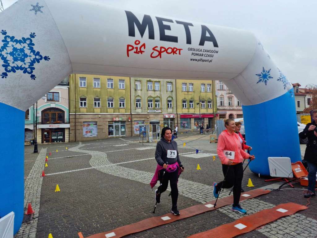 VIII Marsz Niepodległości Nordic Walking - Chrzanów Rynek 11.11.2023r.