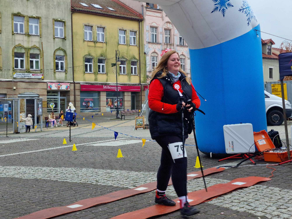 VIII Marsz Niepodległości Nordic Walking - Chrzanów Rynek 11.11.2023r.