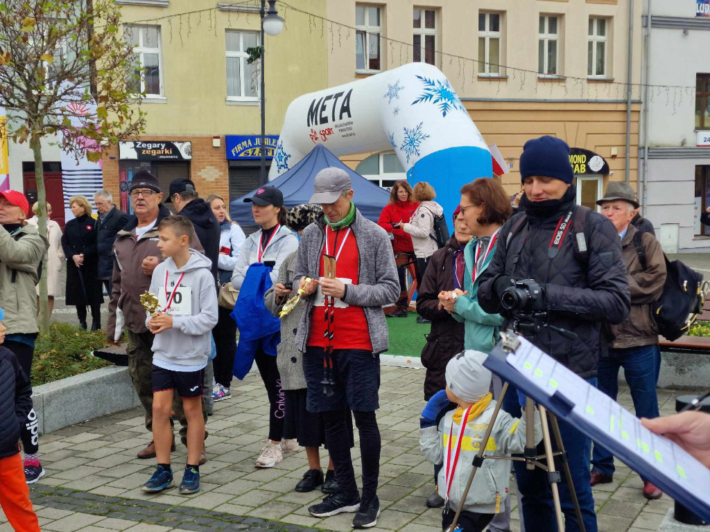 VIII Marsz Niepodległości Nordic Walking - Chrzanów Rynek 11.11.2023r.