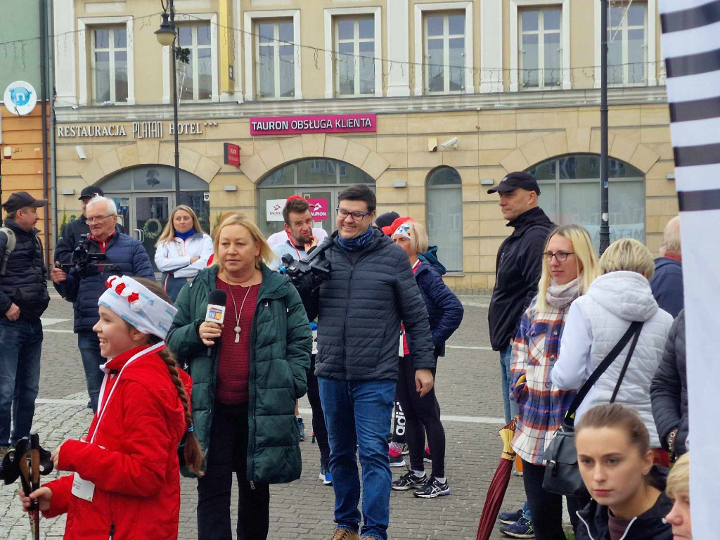 VIII Marsz Niepodległości Nordic Walking - Chrzanów Rynek 11.11.2023r.