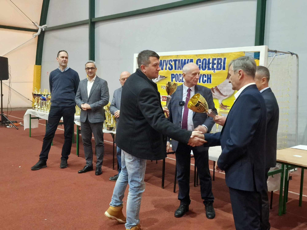 Wystawa najładniejszych gołębi w województwie małopolskim w hali sportowej w Żarkach - 02.12.2023r.