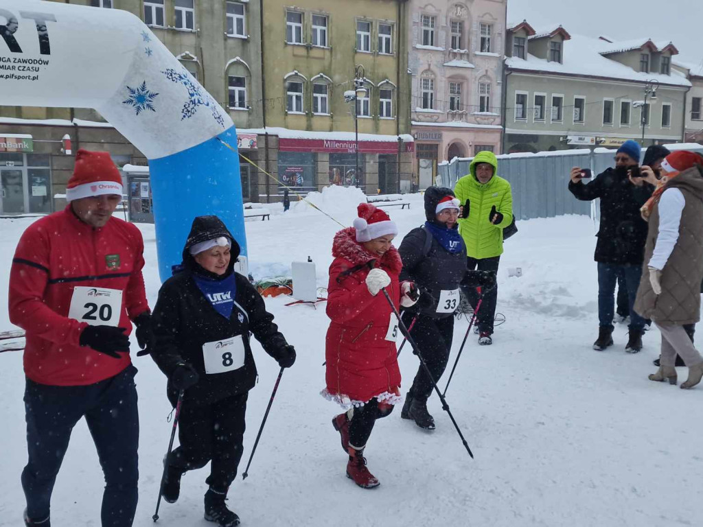 Bieg Świętego Mikołaja na Rynku w Chrzanowie - 03.12.2023r.