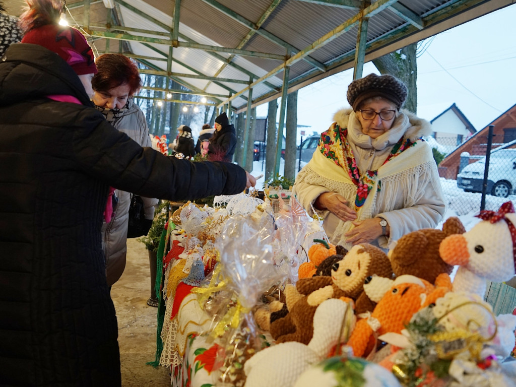 Świąteczne towary na jarmarku w Balinie - 10.12.2023