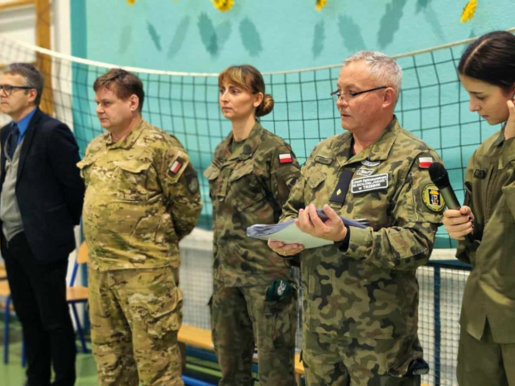 Kadeci z trzebińskiego ogólniaka przeszkoleni według standardów NATO
