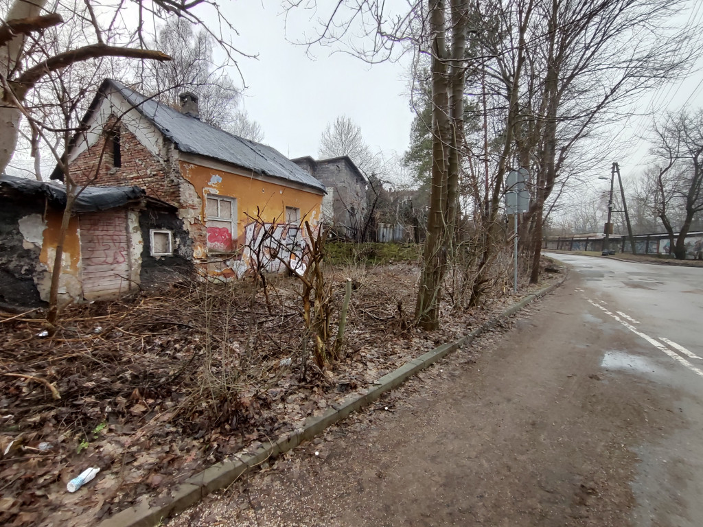 Przerażające widoki na osiedlu Młodości w Chrzanowie