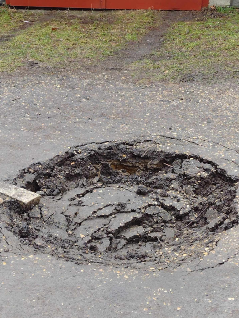 Jak powiększa się zapadlisko na os. Rospontowa