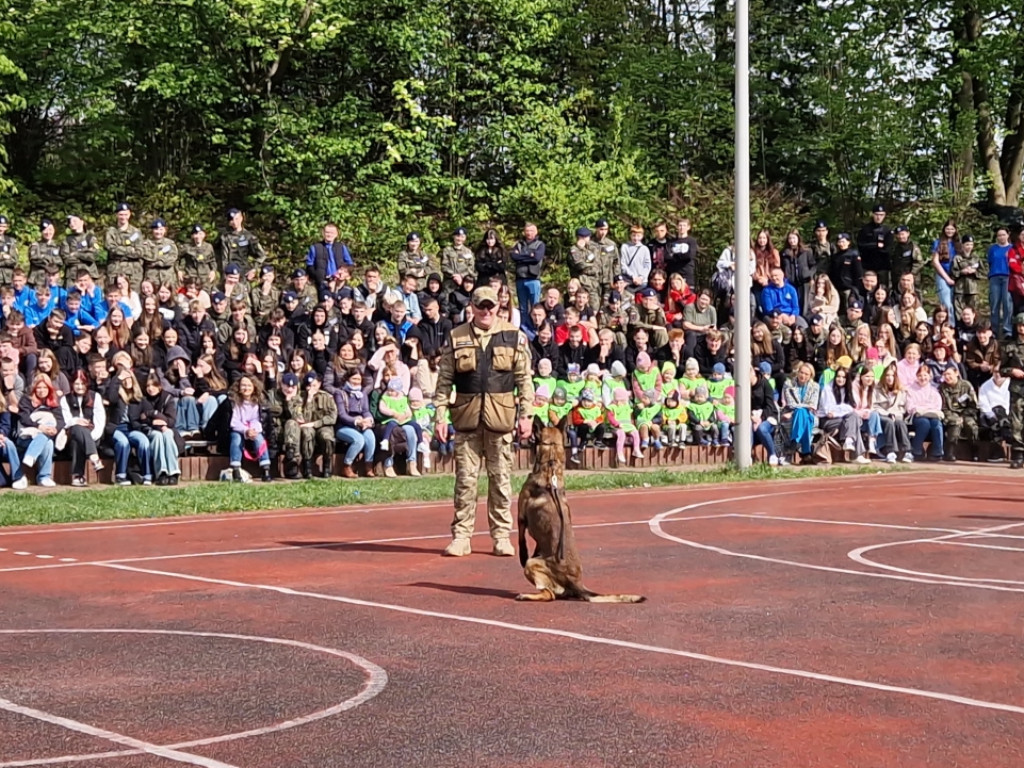 VII Powiatowy Dzień Kadeta w LO w Trzebini 18.04.2024