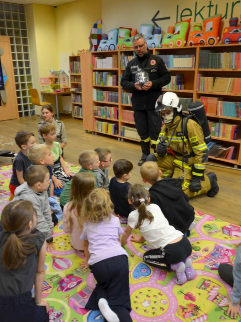 Dzień Strażaka w chrzanowskiej bibliotece 27.04.2024
