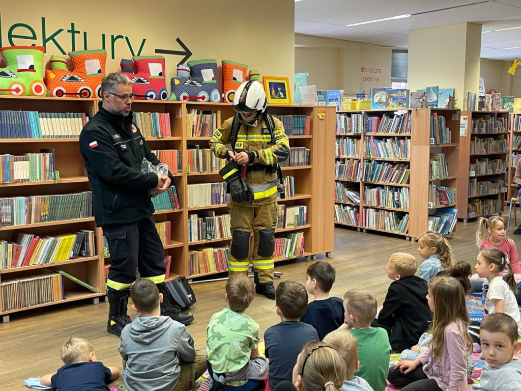 Dzień Strażaka w chrzanowskiej bibliotece 27.04.2024