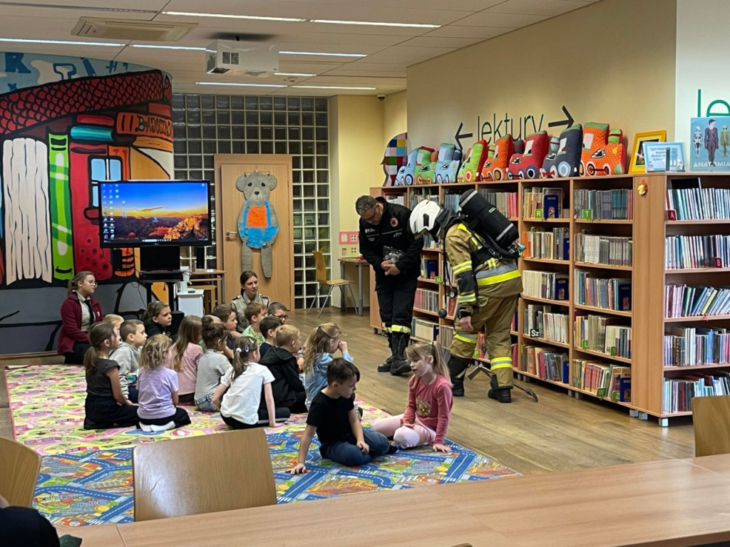 Dzień Strażaka w chrzanowskiej bibliotece 27.04.2024