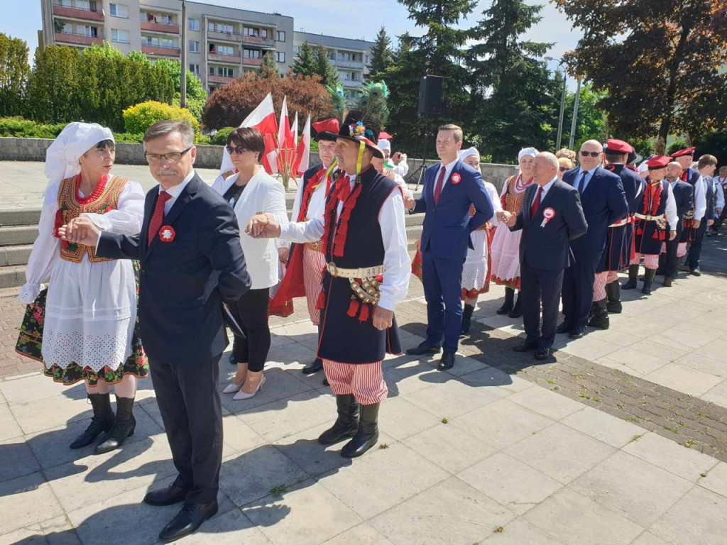 Polonez na Placu Słonecznym w Libiążu 3.05.2024