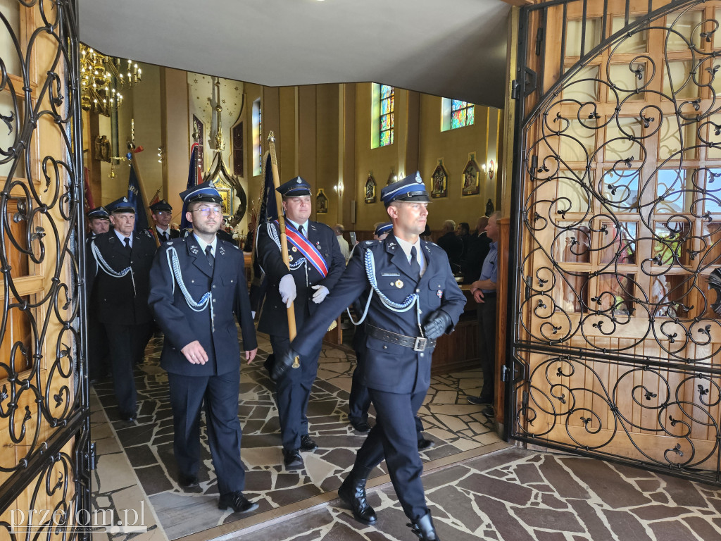 Jubileusz i nadanie sztandaru OSP Kwaczała