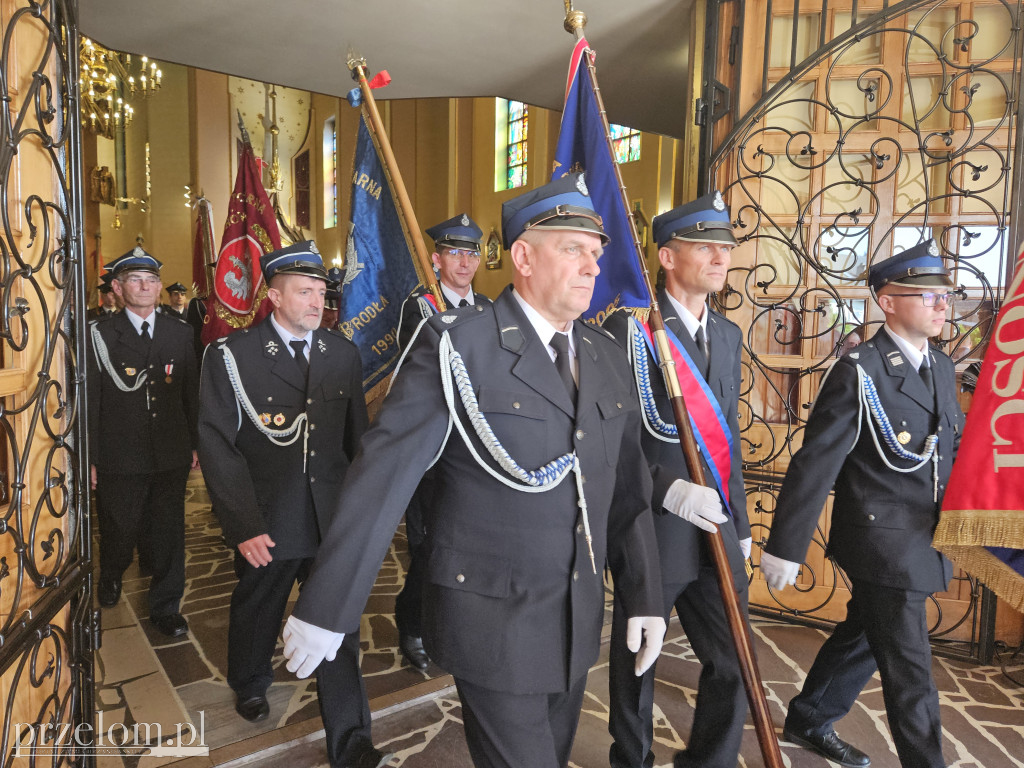Jubileusz i nadanie sztandaru OSP Kwaczała
