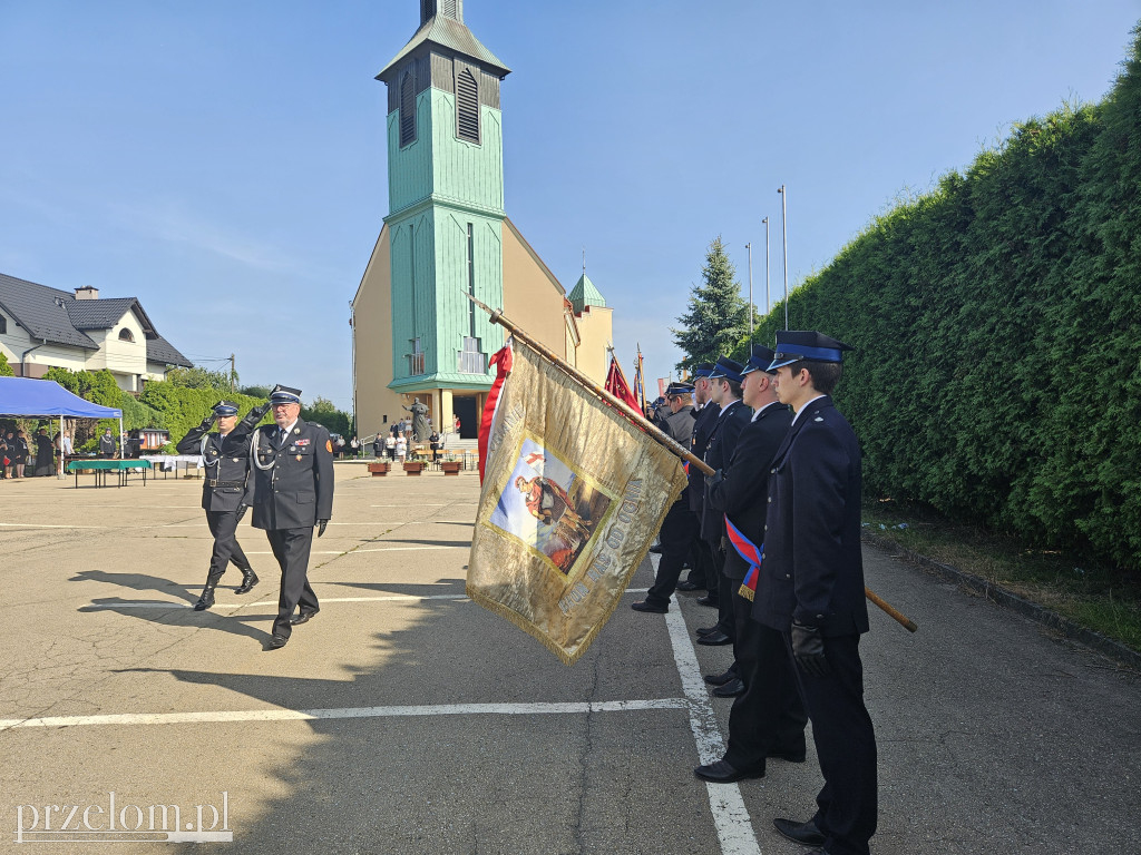 Jubileusz i nadanie sztandaru OSP Kwaczała