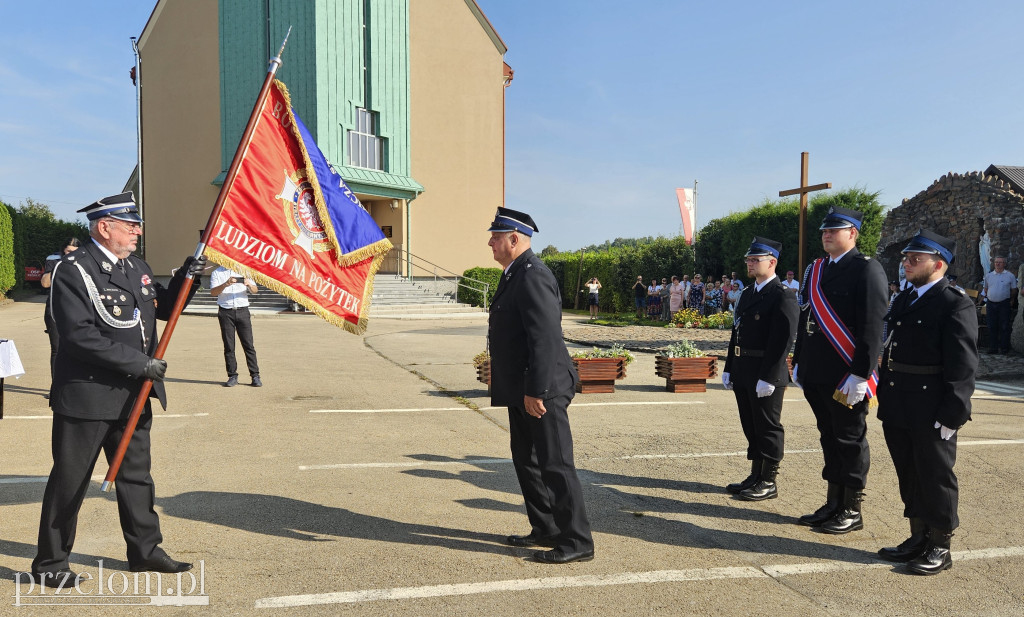 Jubileusz i nadanie sztandaru OSP Kwaczała
