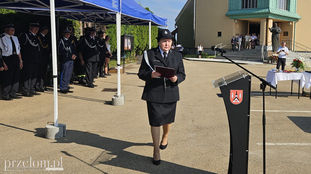 Jubileusz i nadanie sztandaru OSP Kwaczała