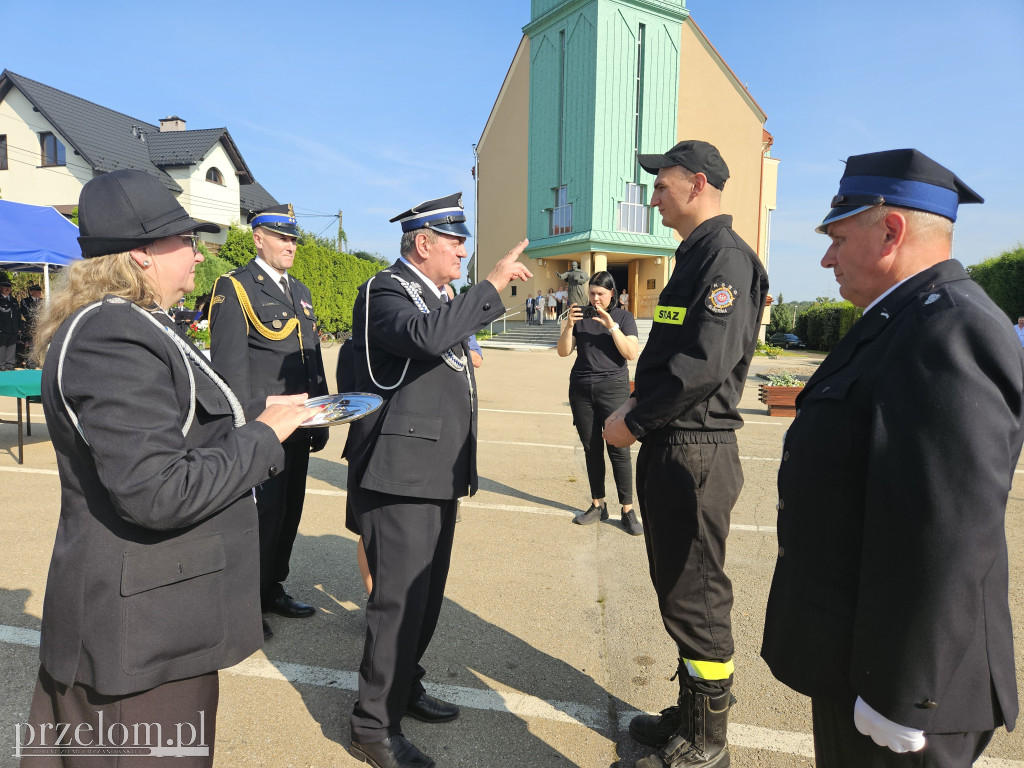 Jubileusz i nadanie sztandaru OSP Kwaczała