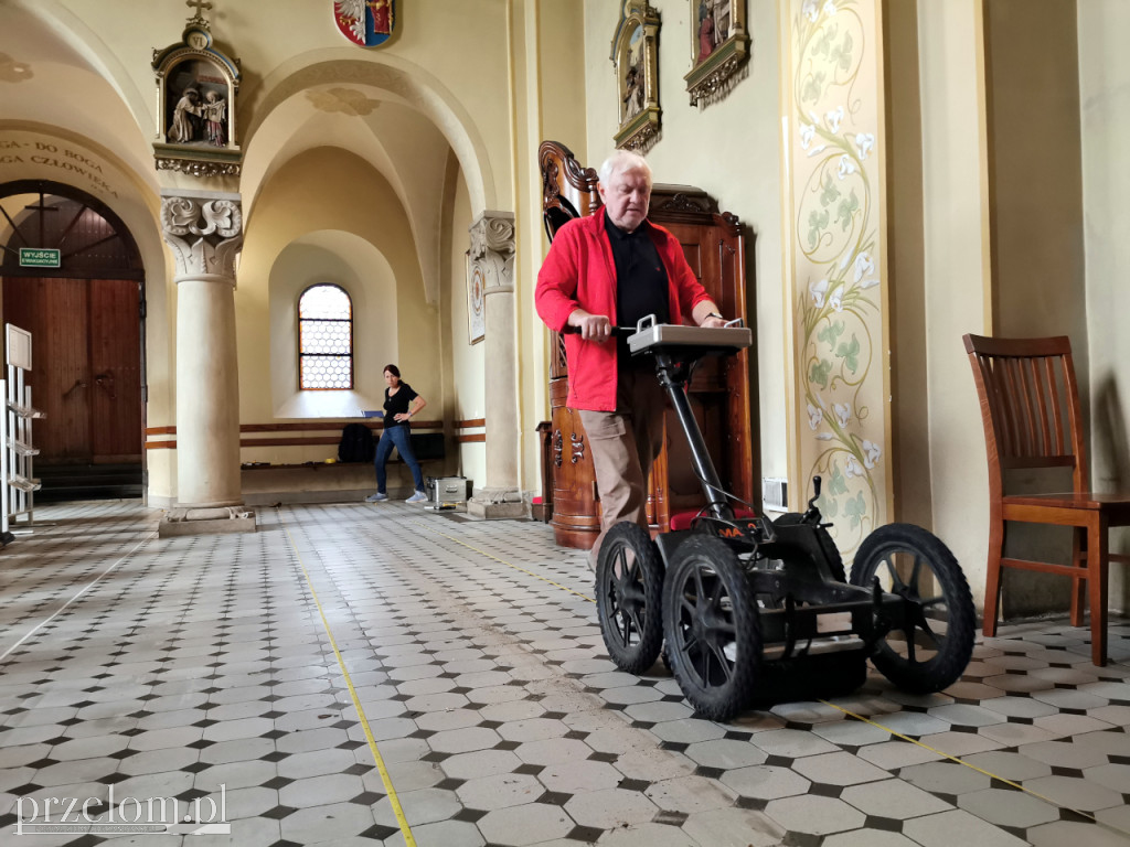 Odkrywają tajemnice kościoła w Chrzanowie