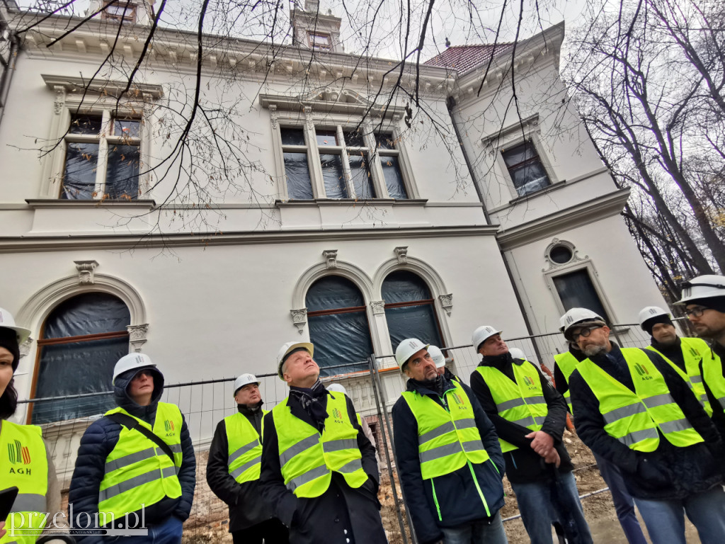 Pałac Florkiewiczów w Młoszowej. Jak dziś wygląda w środku