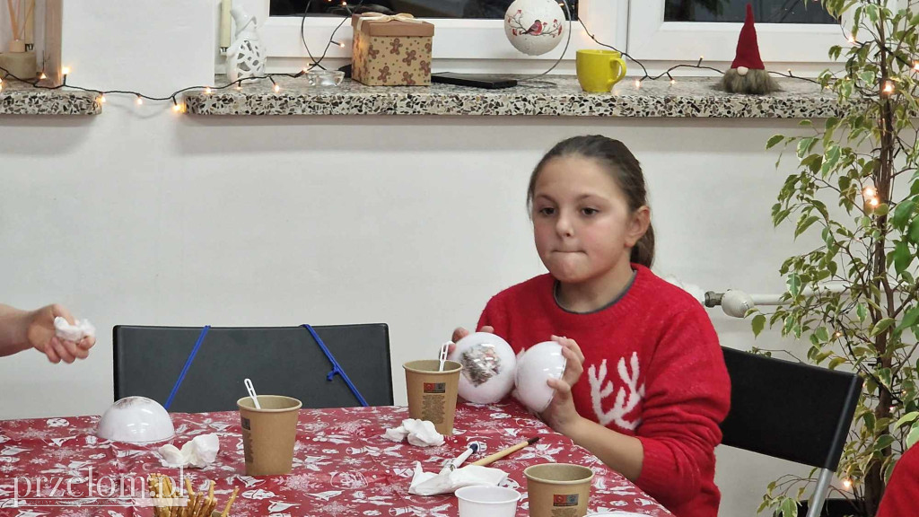 Warsztaty Robienia Bombek w Bolęcinie - 13.12.2024