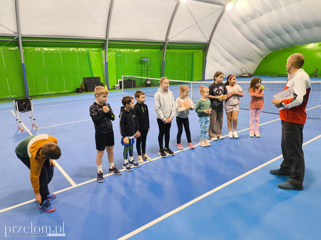 Świąteczny Turniej Tenisa w Cabańskim Centrum Sportu w Chrzanowie