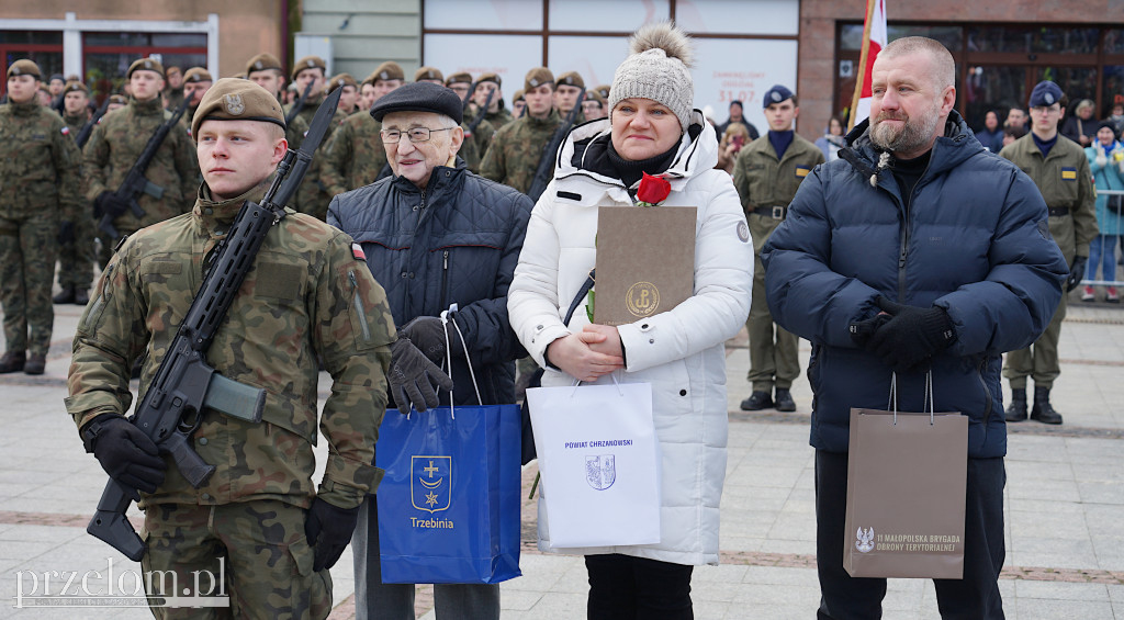 Przysięga żołnierzy WOT na Rynku w Trzebini