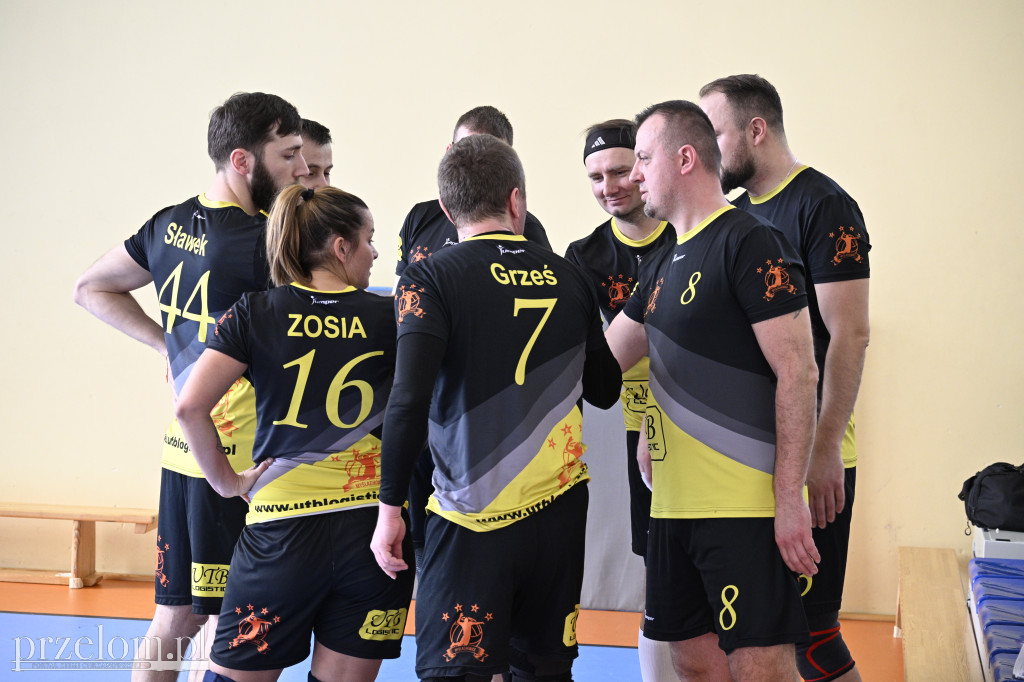 Ćwierćfinały Trzebińskiej Ligi Siatkówki - 09.03.2025