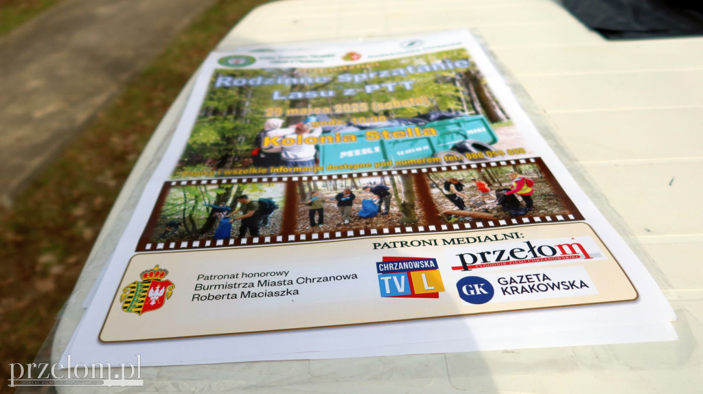 Sprzątanie lasu z PTT o/Chrzanów