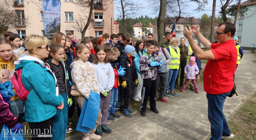 Sprzątanie lasu z PTT o/Chrzanów