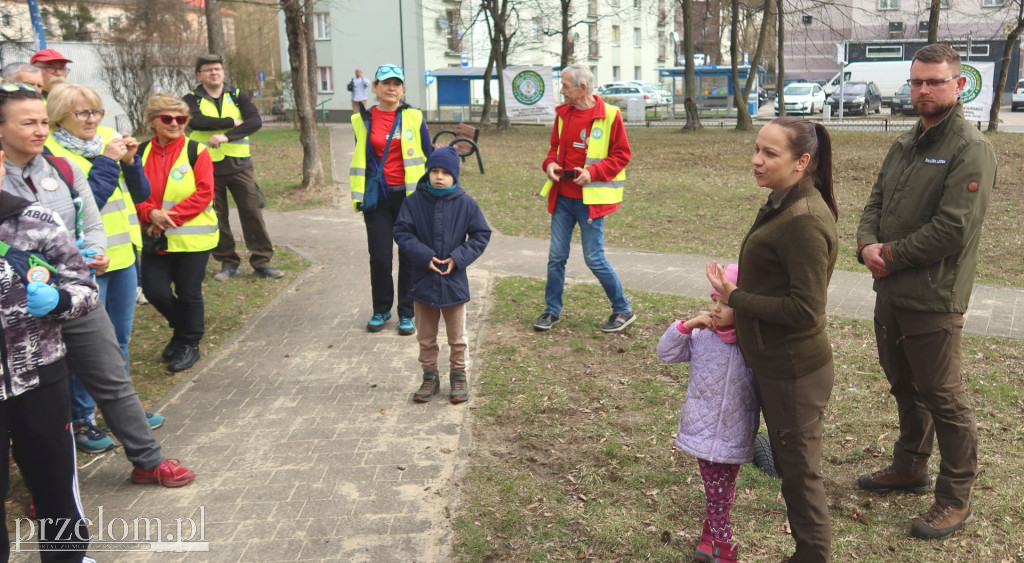 Sprzątanie lasu z PTT o/Chrzanów