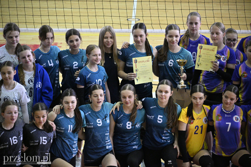 Turniej Młodziczek w Piłce Siatkowej - 11.05.2025
