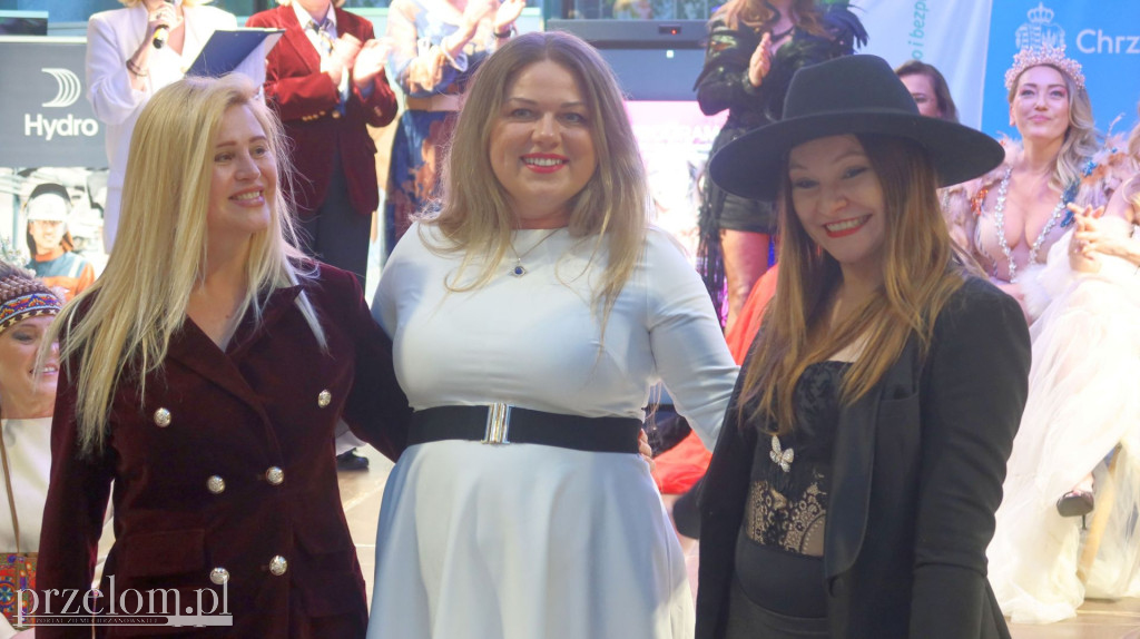 Pokaz mody i inauguracja  projektu dla kobiet