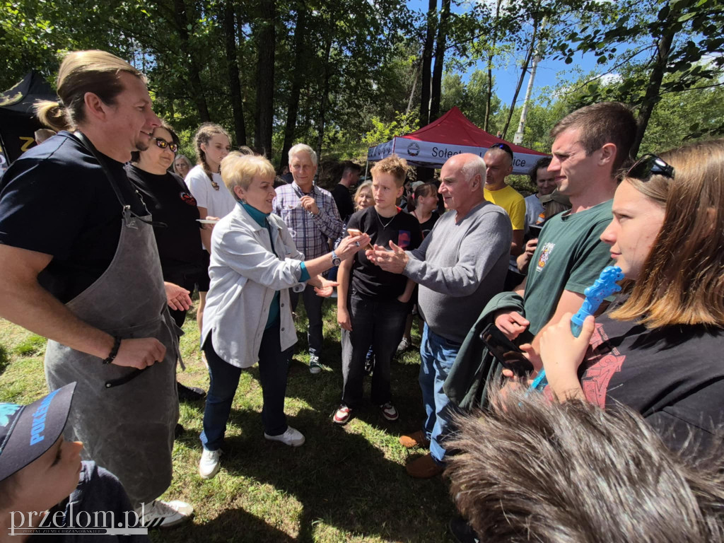 Karol Okrasa na pikniku w Luszowicach