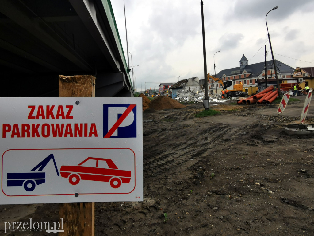 Wyburzenia koło dworca PKP w Trzebini