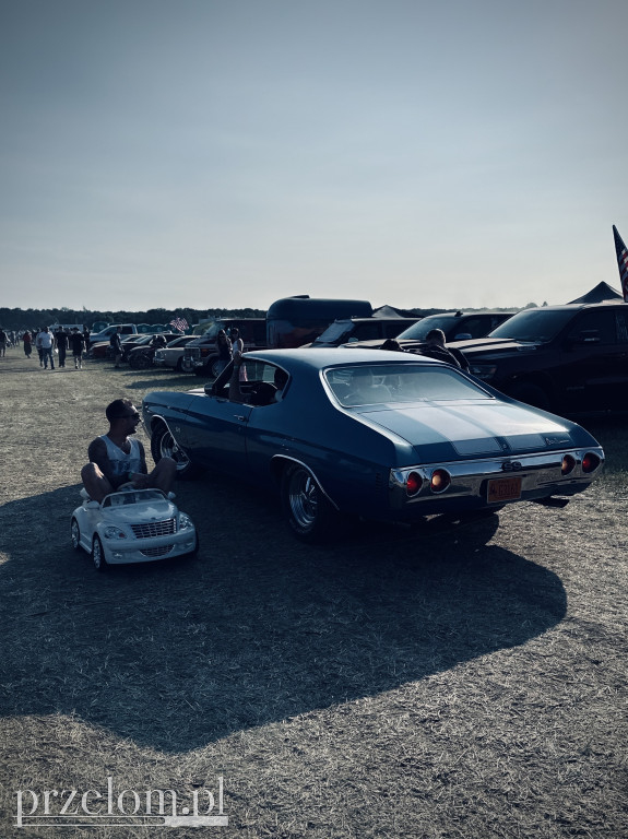 American Cars Mania - blask chromu, ryk silników