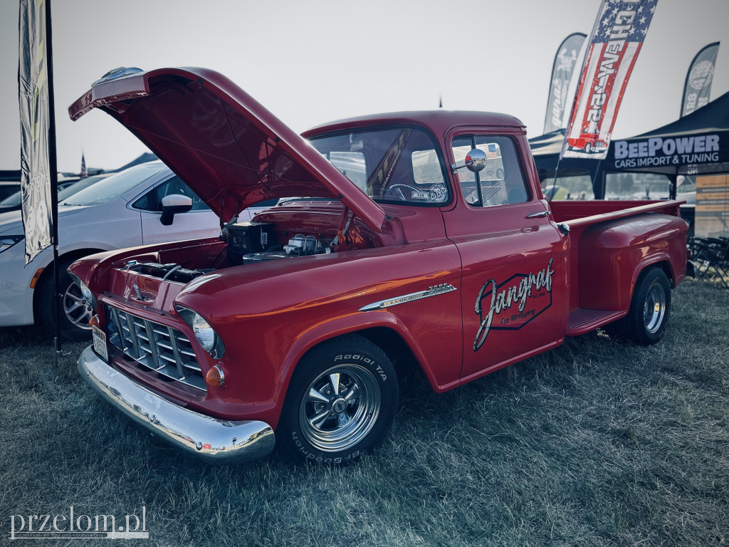 American Cars Mania - blask chromu, ryk silników