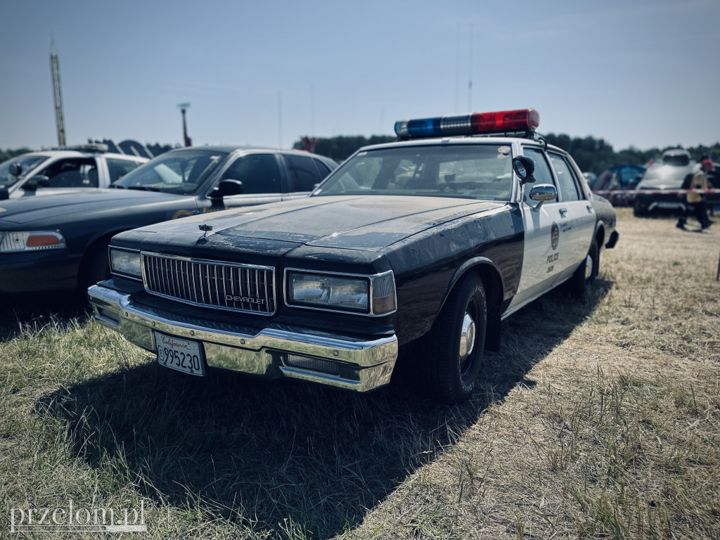 American Cars Mania - blask chromu, ryk silników
