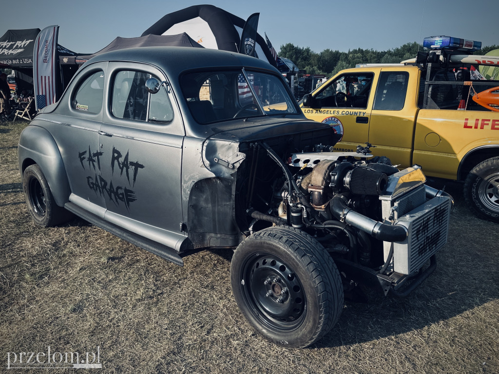 American Cars Mania - blask chromu, ryk silników