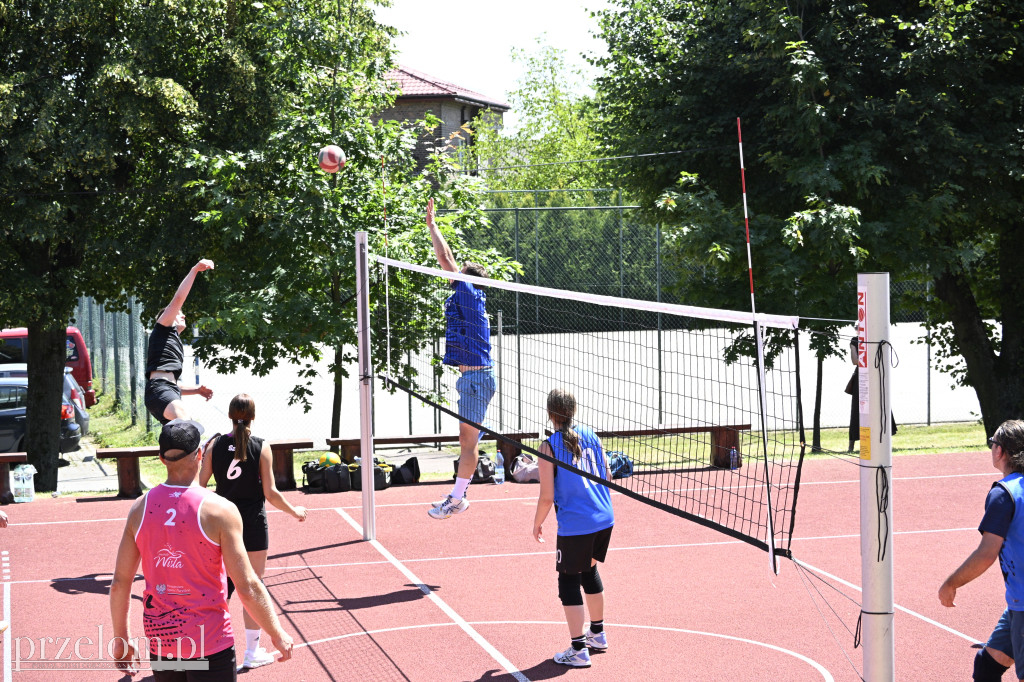 Amatorskie Zawody Siatkówki podczas Pikniku w Myślachowicach - 05.07.2025