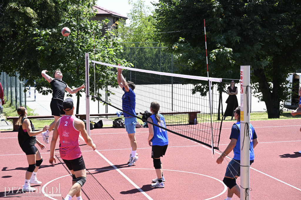 Amatorskie Zawody Siatkówki podczas Pikniku w Myślachowicach - 05.07.2025