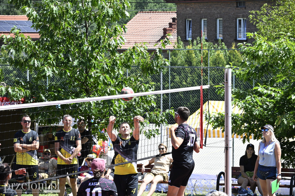Amatorskie Zawody Siatkówki podczas Pikniku w Myślachowicach - 05.07.2025