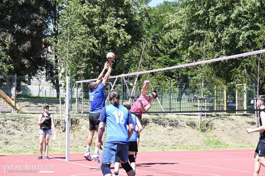 Amatorskie Zawody Siatkówki podczas Pikniku w Myślachowicach - 05.07.2025