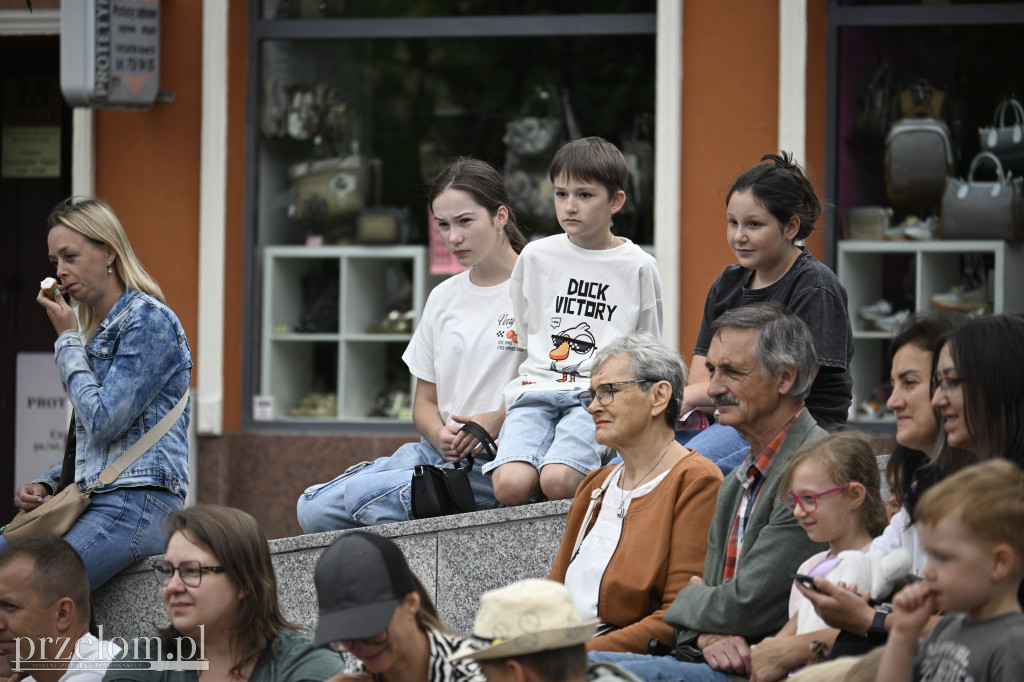 „Oto on!” – uliczny spektakl familijny w nurcie Nowego Cyrku - 03.08.2025