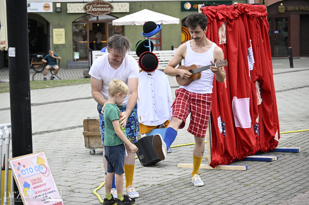 „Oto on!” – uliczny spektakl familijny w nurcie Nowego Cyrku - 03.08.2025