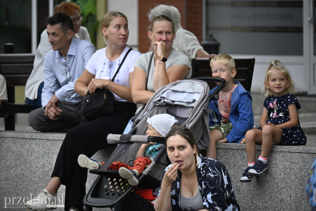 „Oto on!” – uliczny spektakl familijny w nurcie Nowego Cyrku - 03.08.2025