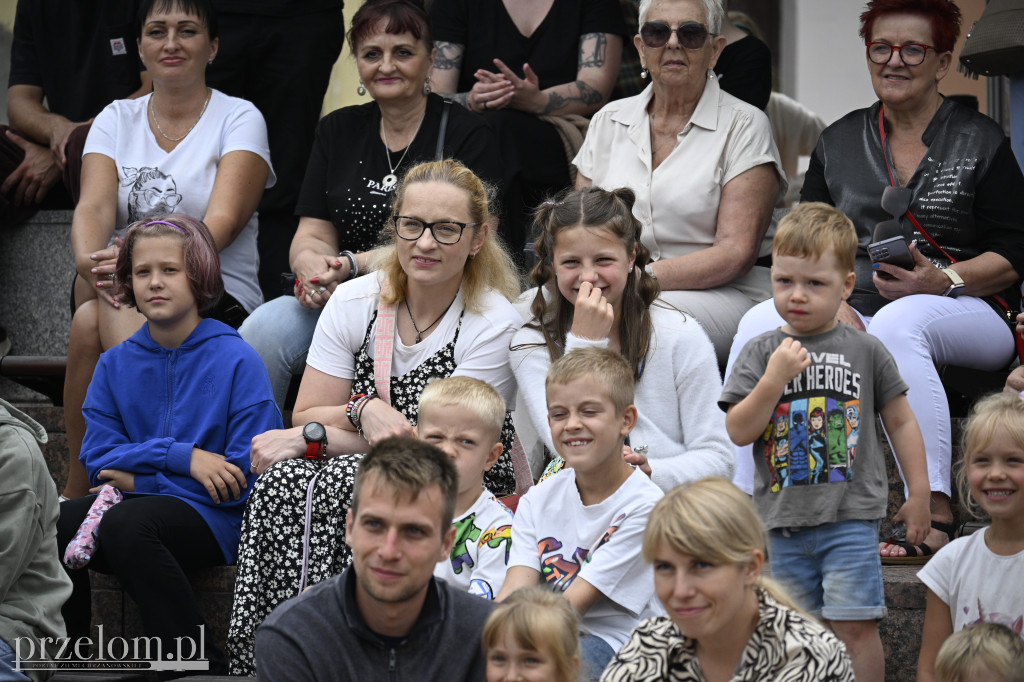 „Oto on!” – uliczny spektakl familijny w nurcie Nowego Cyrku - 03.08.2025
