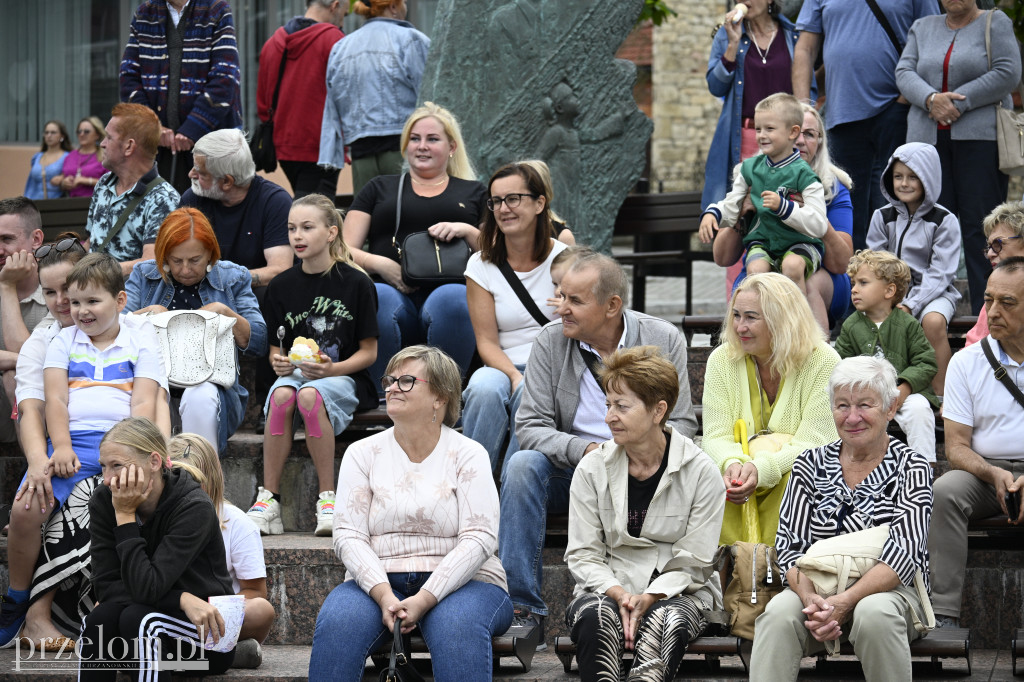 „Oto on!” – uliczny spektakl familijny w nurcie Nowego Cyrku - 03.08.2025