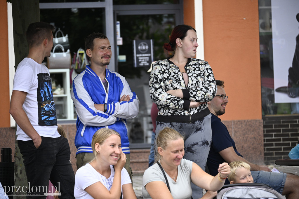 „Oto on!” – uliczny spektakl familijny w nurcie Nowego Cyrku - 03.08.2025