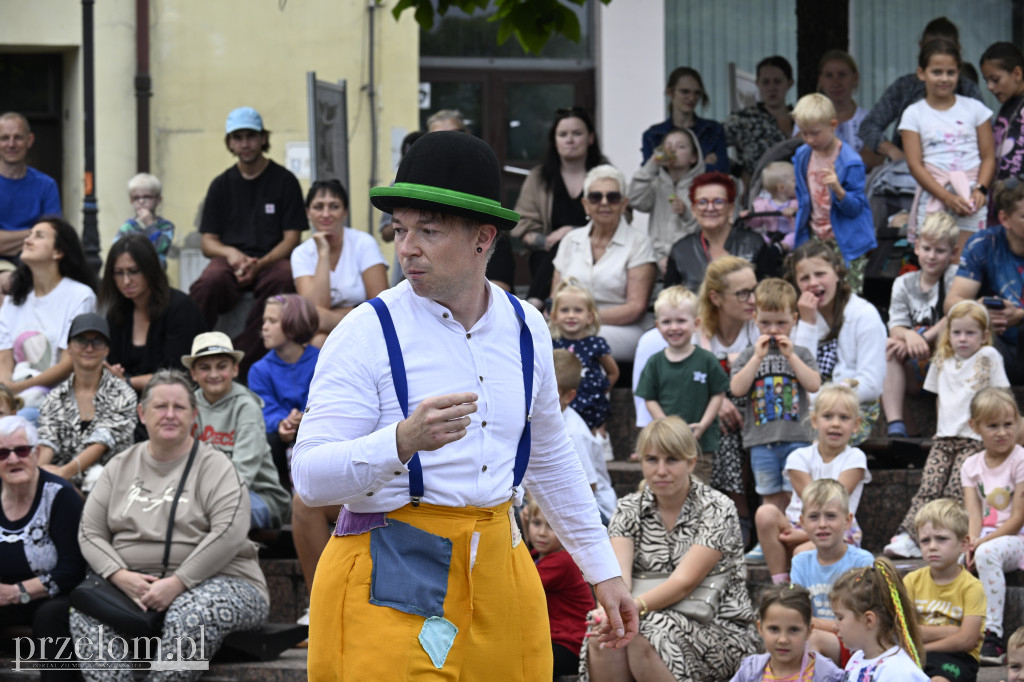 „Oto on!” – uliczny spektakl familijny w nurcie Nowego Cyrku - 03.08.2025